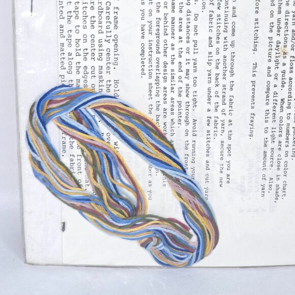 LynnCraft Mats N Stitches Embroidery Kit 50-604 Stenciled Basket Floral 12x9 USA - Picture 7 of 7